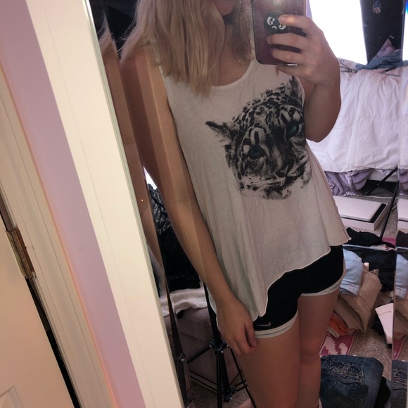 Snow Leopard Tank - Picture 6 of 6